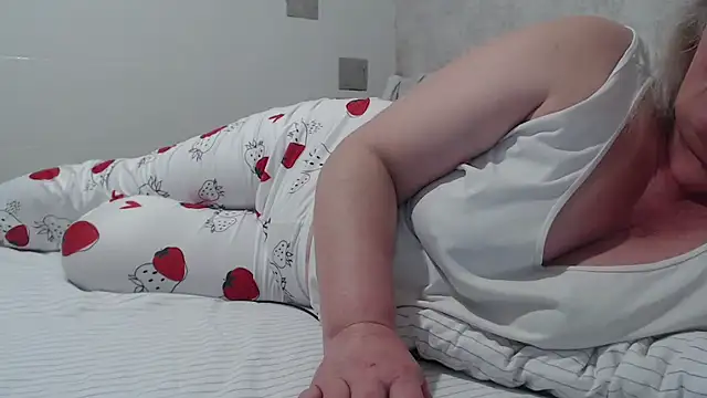 Miss Night21 online show from February 26, 2025, 5:39 pm