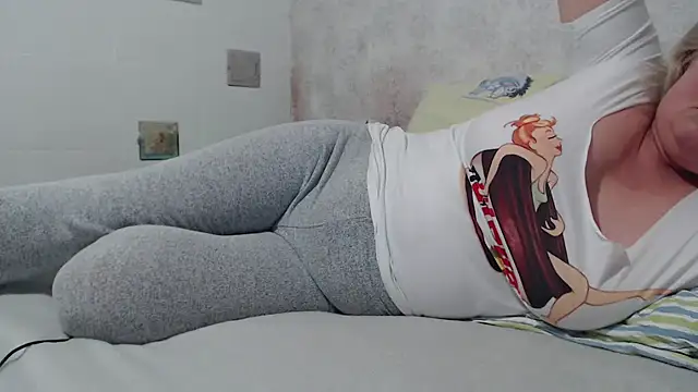 Miss Night21 online show from November 28, 2025, 6:05 am