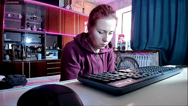 pa1e pr1ncess online show from February 21, 2025, 11:33 am