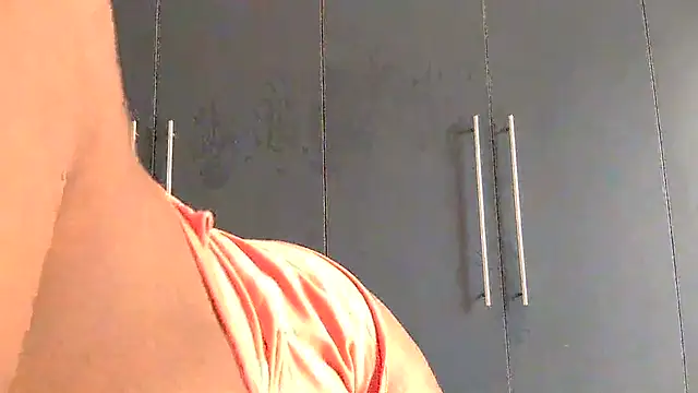 Snapshot of katt008 chatting on January 20, 2025, 7:15 am katt008 online show from January 20, 2025, 7:15 am