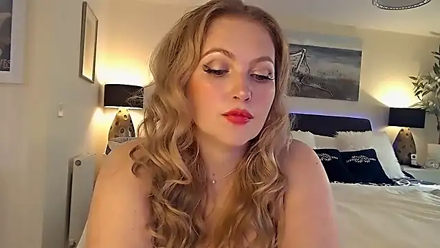 Snapshot of AlbanyWhite chatting on February 28, 2025, 2:31 pm AlbanyWhite online show from February 28, 2025, 2:31 pm