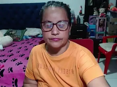 pervert mommy  online show from February 15, 2025, 10:22 am