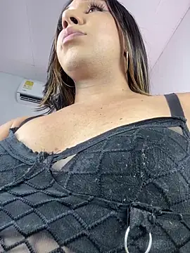 Snapshot of cristal_0381 chatting on March 9, 2025, 10:52 pm cristal 0381 online show from March 9, 2025, 10:52 pm