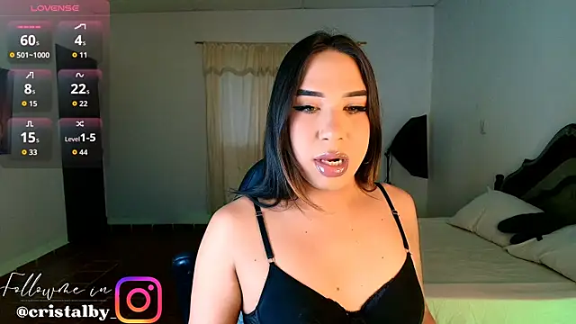 Snapshot of cristal_0381 chatting on November 9, 2025, 9:35 pm cristal 0381 online show from November 9, 2025, 9:35 pm