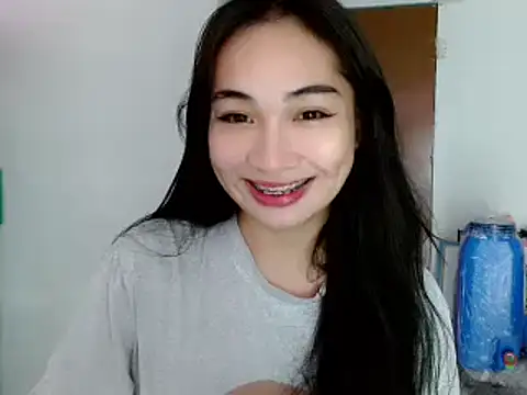 SweetLilly 18 online show from January 21, 2025, 12:29 pm