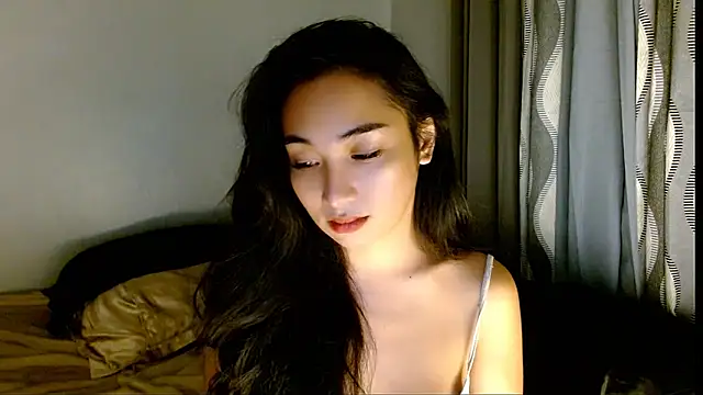 SweetLilly 18 online show from March 27, 2026, 1:11 pm