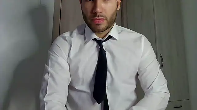 Snapshot of Justynn1 chatting on December 2, 2024, 10:01 pm Justynn1 online show from December 2, 2024, 10:01 pm