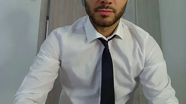 Snapshot of Justynn1 chatting on March 18, 2025, 6:25 am Justynn1 online show from March 18, 2025, 6:25 am