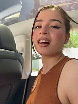 SophiaXJohn online show from May 26, 2026, 4:36 pm