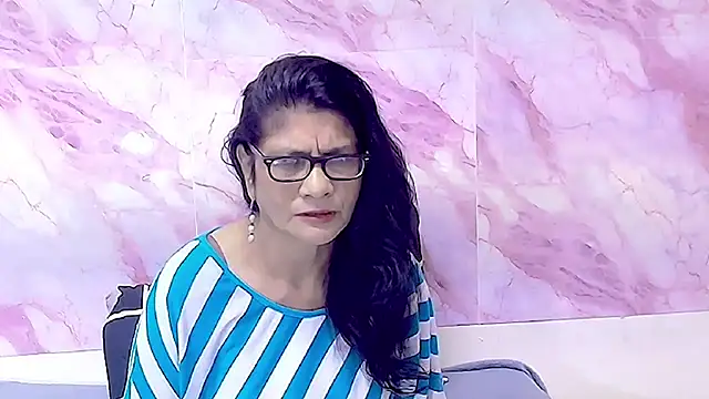 IndianAllure online show from October 17, 2025, 6:05 am