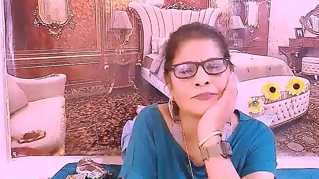 IndianAllure online show from June 3, 2026, 5:54 am