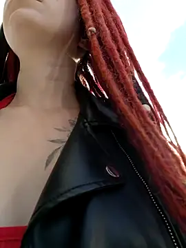 Frost foxy online show from September 26, 2025, 2:26 am