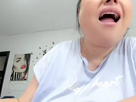 Snapshot of DesireBoobs chatting on February 26, 2025, 9:42 am DesireBoobs online show from February 26, 2025, 9:42 am