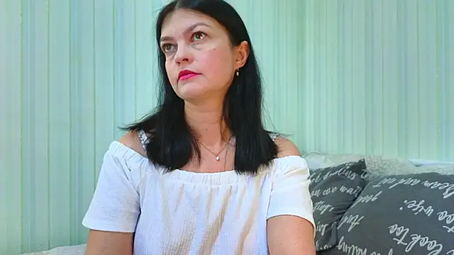  Lily  online show from March 17, 2026, 7:33 am