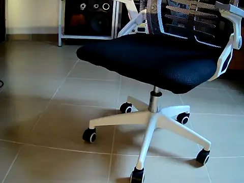 jilat77 online show from November 23, 2025, 3:06 am