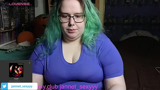 JannetPie online show from November 19, 2025, 8:53 pm