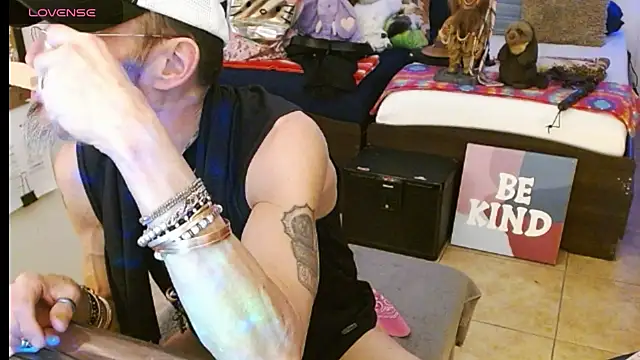 Snapshot of mycock2474u chatting on March 19, 2025, 3:52 am mycock2474u online show from March 19, 2025, 3:52 am