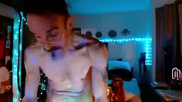 Snapshot of mycock2474u chatting on September 26, 2025, 12:53 pm mycock2474u online show from September 26, 2025, 12:53 pm