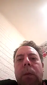 Snapshot of david_geam chatting on December 8, 2024, 4:18 pm david geam online show from December 8, 2024, 4:18 pm