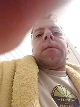 Snapshot of david_geam chatting on January 15, 2025, 2:49 am david geam online show from January 15, 2025, 2:49 am