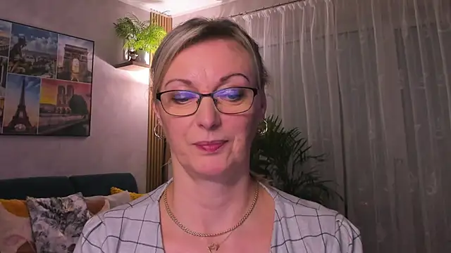 vanessa chat online show from February 9, 2025, 8:45 pm