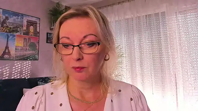 vanessa chat online show from November 7, 2025, 8:47 am