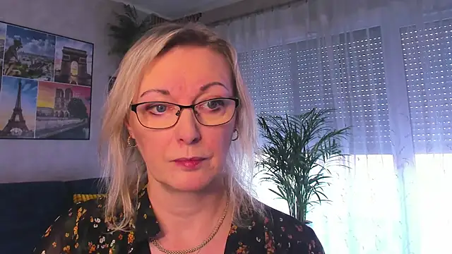 vanessa chat online show from March 12, 2026, 2:23 pm