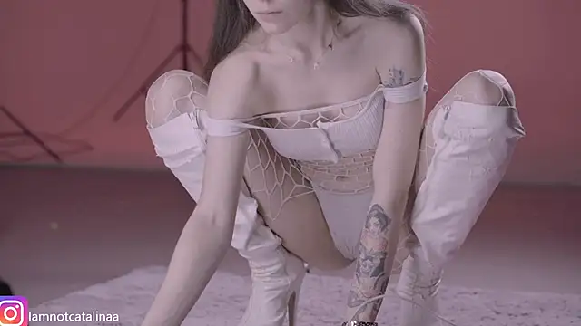 YourBabyPearl online show from November 20, 2025, 4:40 pm