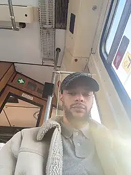 Lionayowe online show from March 21, 2026, 4:21 pm