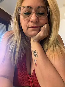 x elena x online show from February 1, 2025, 8:29 am