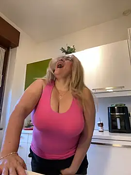 x elena x online show from February 8, 2025, 8:09 am