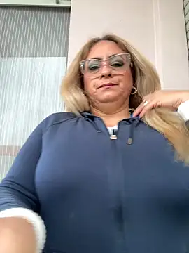 x elena x online show from February 12, 2025, 11:51 am