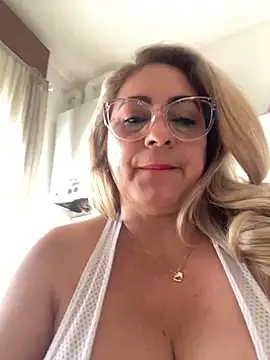 x elena x online show from February 22, 2025, 8:18 am