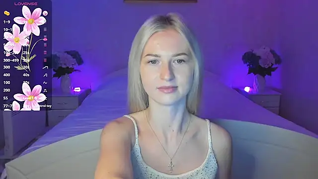 AnnaCarrera online show from October 16, 2025, 6:31 pm