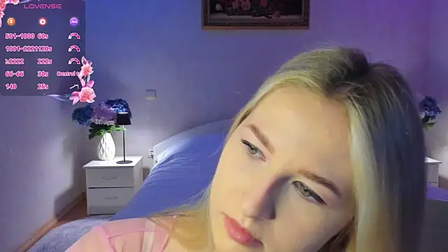 AnnaCarrera online show from March 4, 2026, 8:37 pm