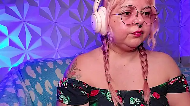 Satyn doll online show from April 19, 2026, 10:12 pm