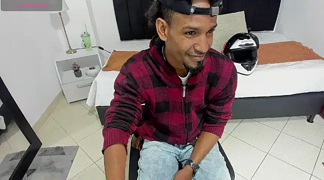 Snapshot of anhtony_wayans chatting on December 10, 2024, 11:51 pm anhtony wayans online show from December 10, 2024, 11:51 pm