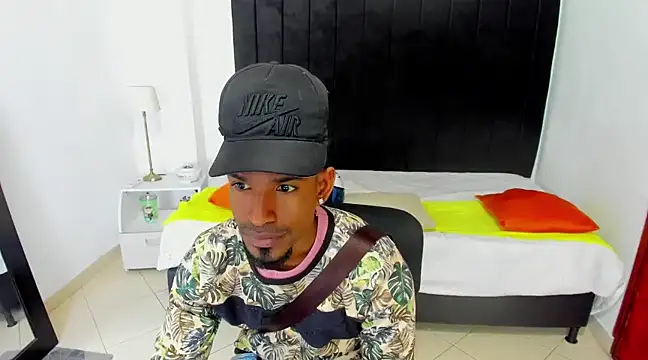 Snapshot of anhtony_wayans chatting on February 3, 2025, 11:36 pm anhtony wayans online show from February 3, 2025, 11:36 pm