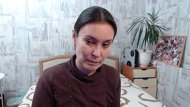 GinaQSoul online show from October 4, 2025, 10:24 am