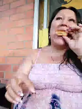 Brenda Berck  online show from February 11, 2025, 10:07 pm