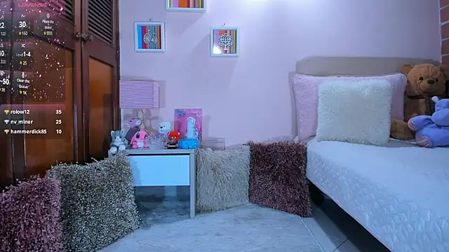 AbrilRussell online show from December 6, 2024, 4:25 am