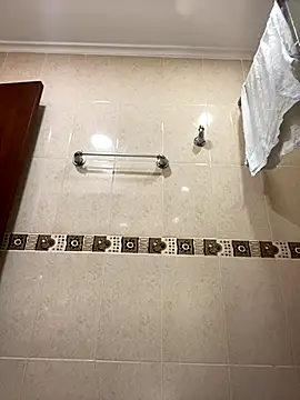 Fancyxlove online show from November 18, 2025, 12:42 pm