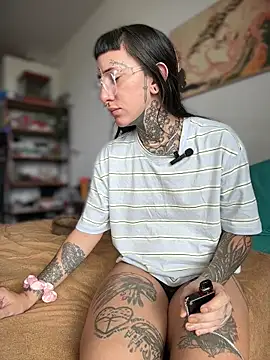 samisamsx online show from December 20, 2025, 5:42 pm