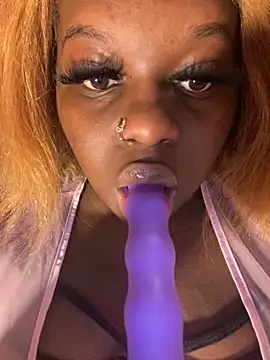 Snapshot of Cyebony chatting on December 6, 2024, 9:43 am Cyebony online show from December 6, 2024, 9:43 am