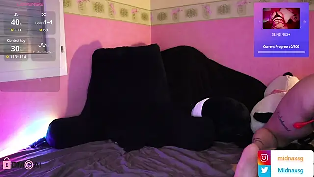 midnaxsg online show from January 29, 2025, 10:37 am