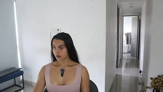  Vahos  online show from February 28, 2025, 6:20 pm