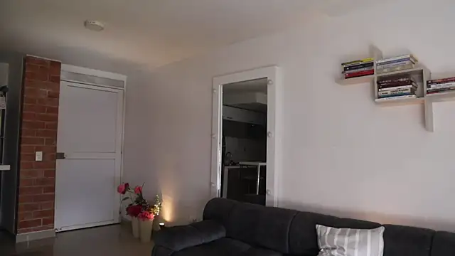  Vahos  online show from November 9, 2025, 5:00 pm