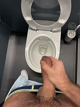 Snapshot of mrcumshotboy chatting on February 16, 2025, 3:16 pm mrcumshotboy online show from February 16, 2025, 3:16 pm