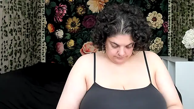 Exotic-Melons online show from April 16, 2026, 7:03 pm