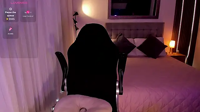 AmyWood online show from September 30, 2025, 4:01 pm